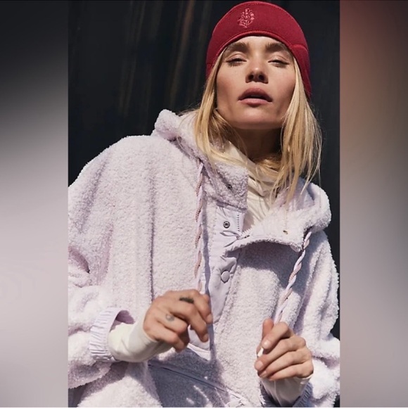 NWT Free People Movement Fuzzy Was She Fleece Pullover size S in Rose Quartz - Picture 3 of 8